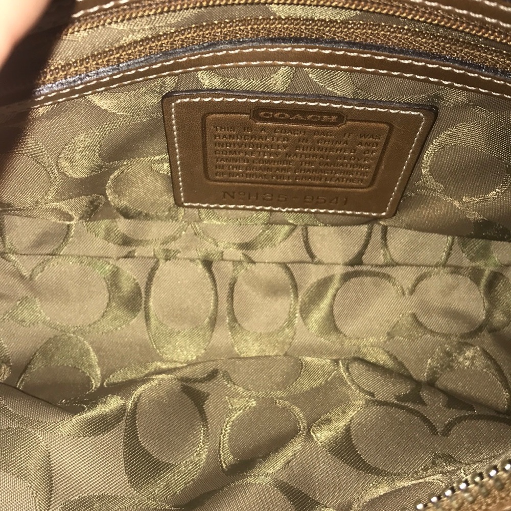 Small Coach purse - Picture 2 of 3
